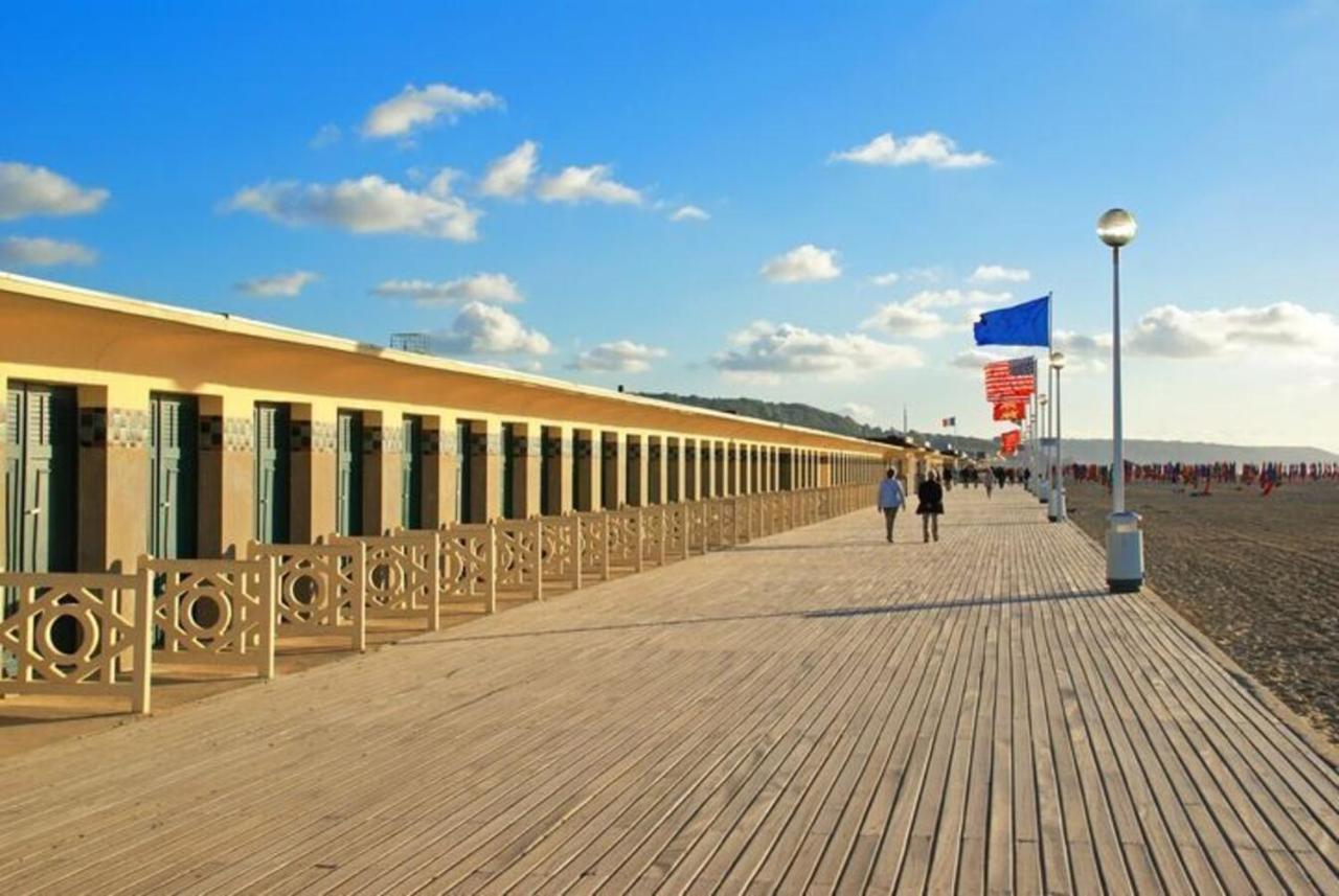 Echappee Chic - Balcon - 150 M Casino Deauville & Plage Экстерьер фото